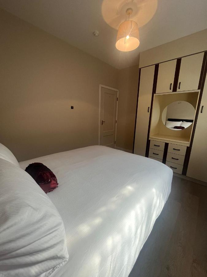 Apartamento Yeats Self Catering And Bar Galway